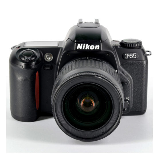 Nikon F65 + 28/100mm  G Nero – reflex SRL analogica a pellicola 35mm